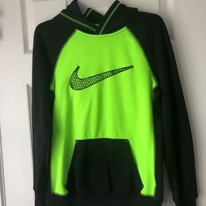❤️❤️❤️ NWOT Lime green therma fit NIKE hoodie